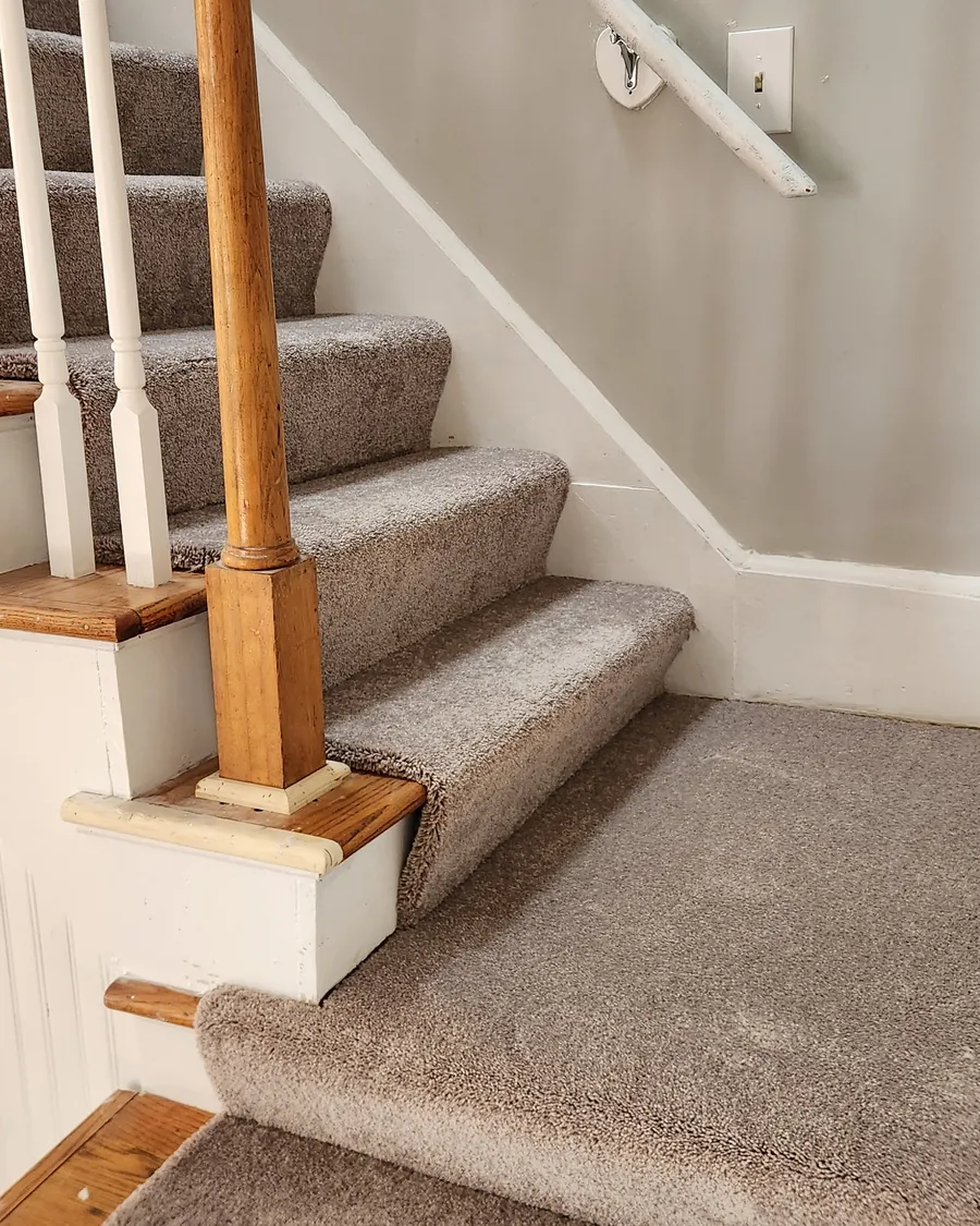 Carpet professionally wrapped on a staircase and landing by Plymouth Home